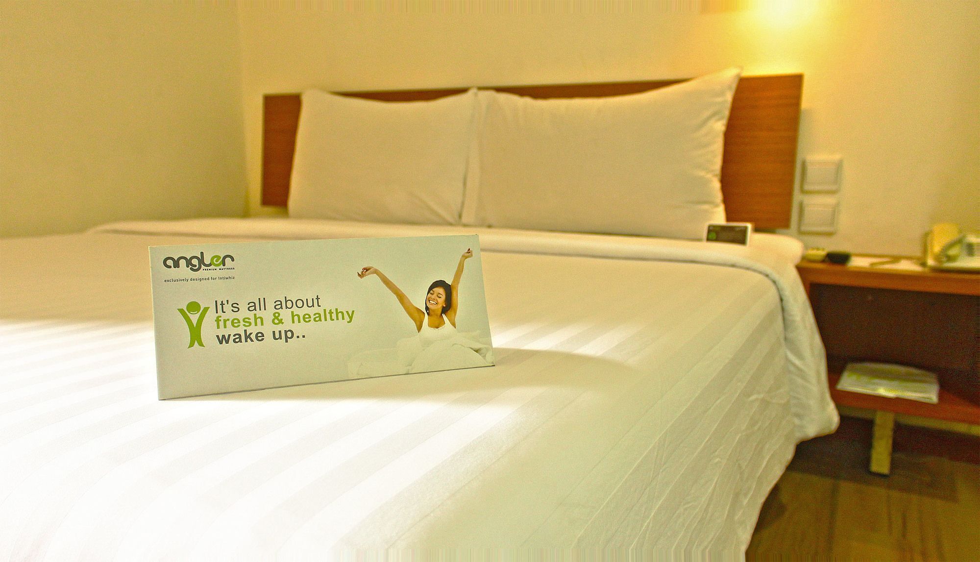 Whiz Hotel Malioboro Джокякарта Екстериор снимка